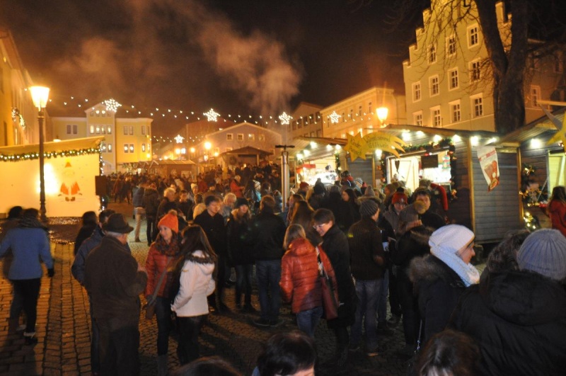 Flyer/Grafik zum Event: Grafenauer Weihnachtswelt - Christkindlmarkt am Fr., 09.12.2022 - So., 11.12.2022 von 14:00 bis 22:00 Uhr